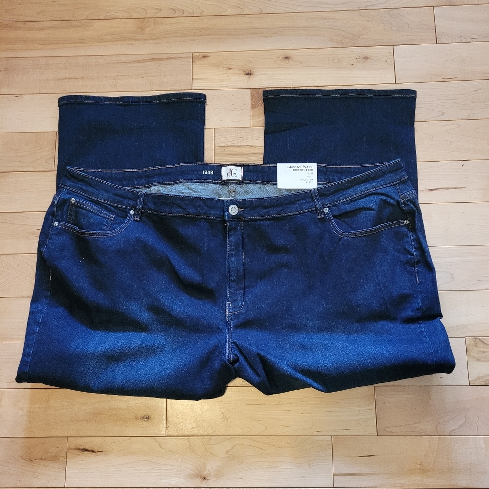 Brand new Penningtons women's 32P (5XP) jeans